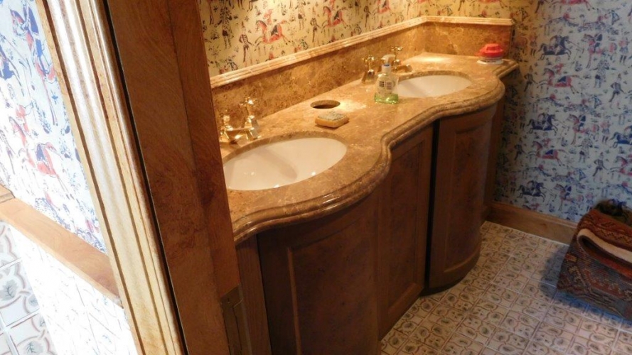 <p class="caption-name">Private members club, Mayfair, London</p>400<sup>m2</sup> ceramic tiling Private members club, Mayfair, London