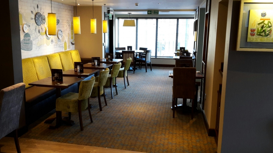 <p class="caption-name">Premier Inn, Archway, London</p> 5000<sup>m2</sup> carpet & vinyl Premier Inn, Archway, London